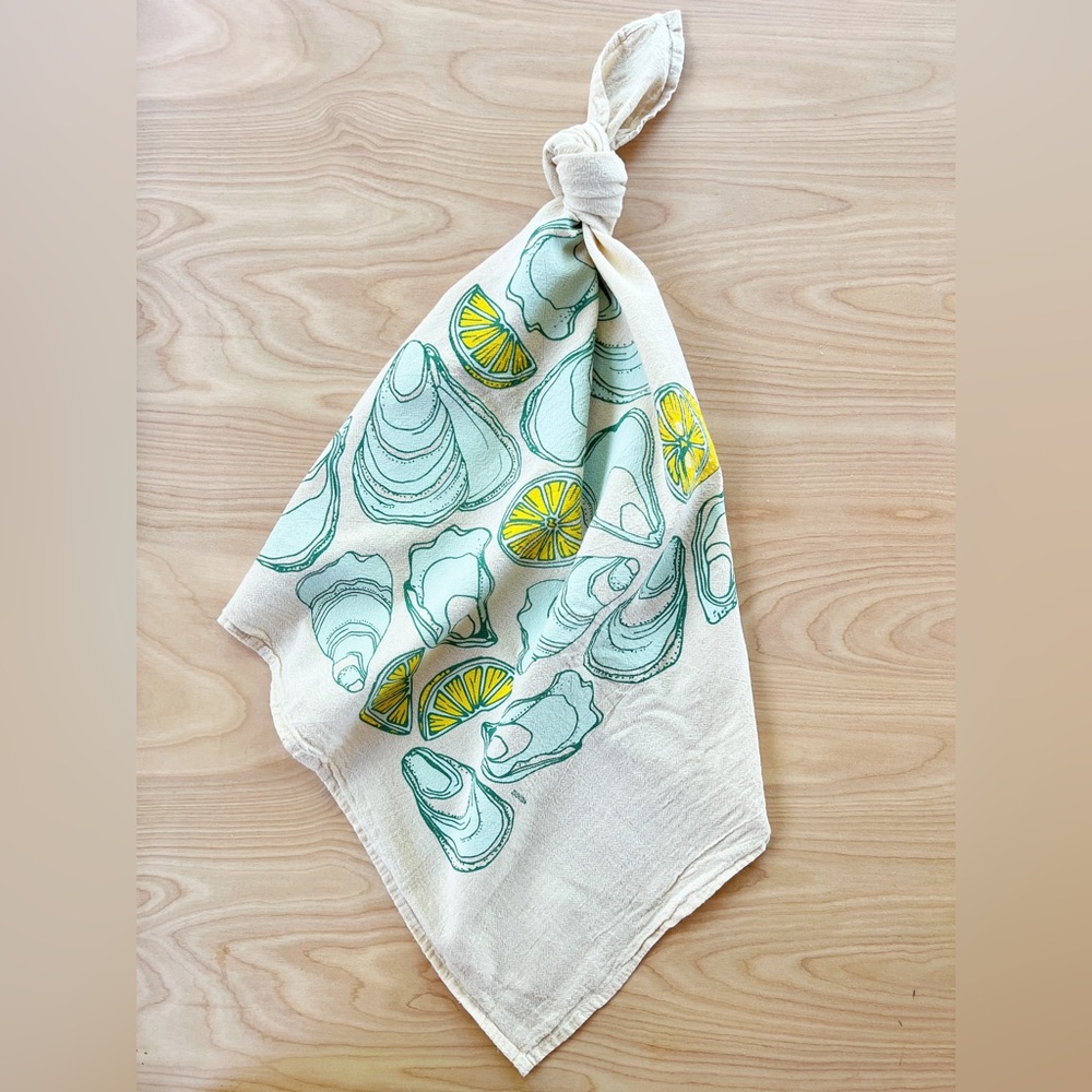ANTHRO X NOON NEW flour sack dish towel -oysters